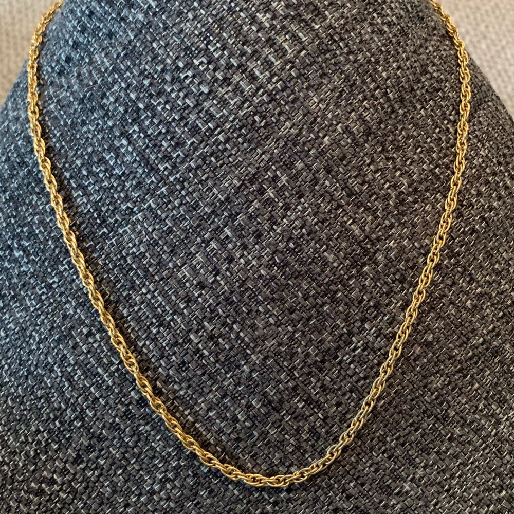Gold tone simple rope chain